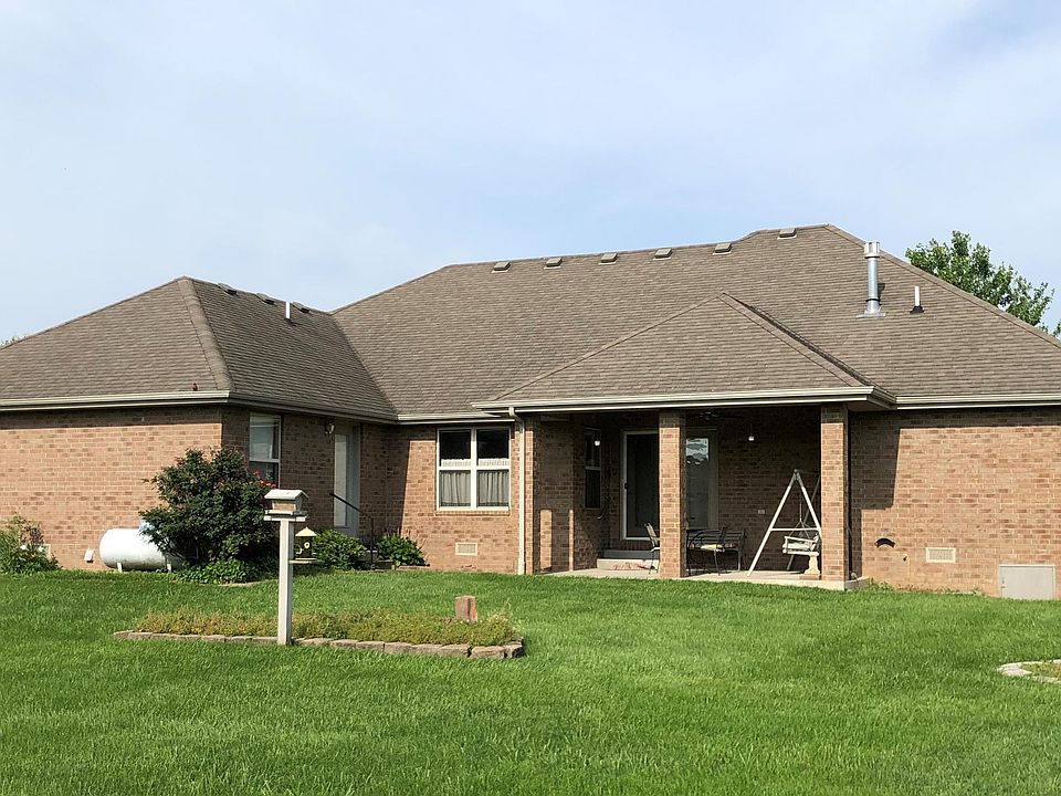 2nd image of 1650 S Village Ln