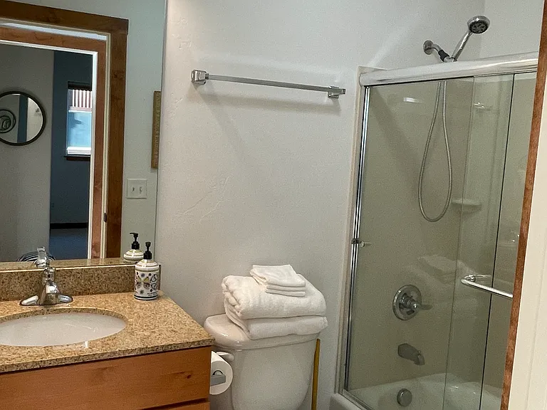540 Redcliff Cir — Photo 9
