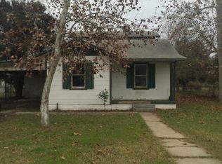 1010 N Camp St, Uvalde, TX 78801