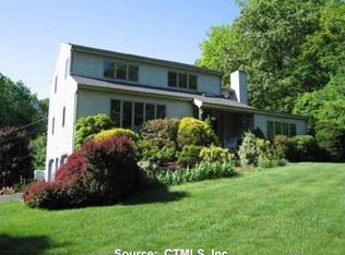 251 Wolf Harbor Rd, Milford, CT 06461