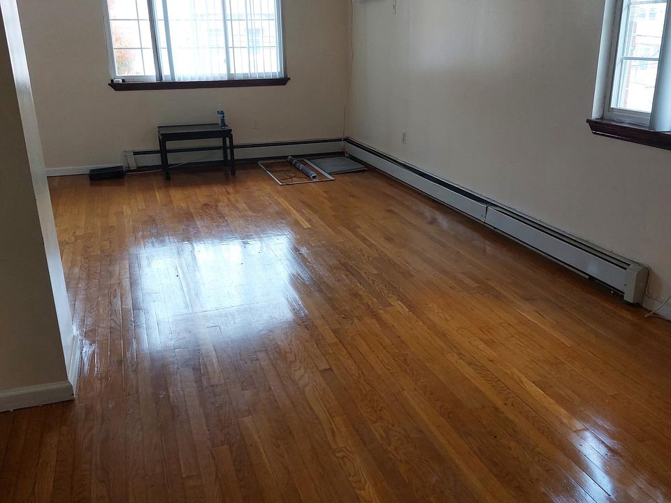 1st image of 1038 E 217th St Floor 2