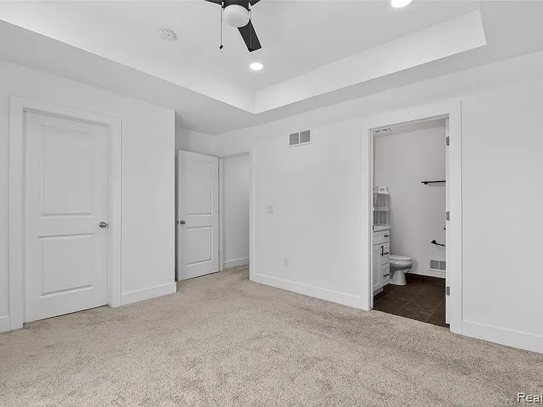 2925 Square Lake Ct — Photo 33