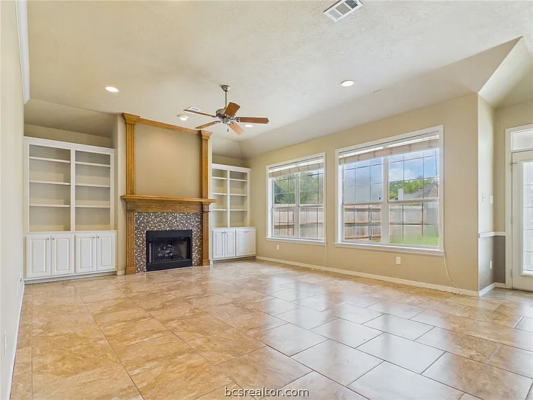 2305 Kendal Green Cir — Photo 10