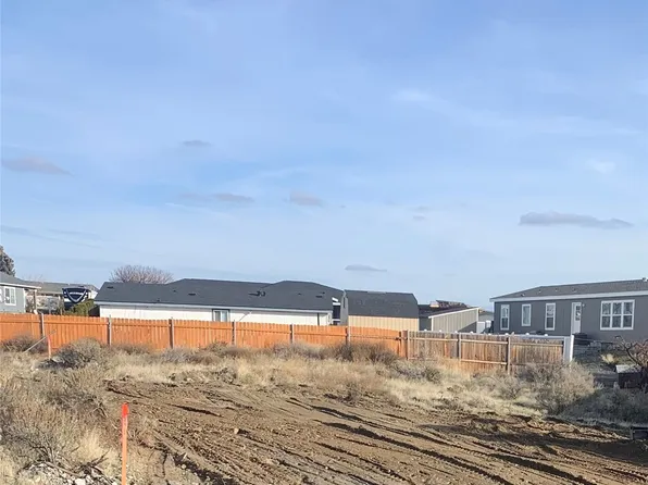 207 SW Pear Place, Mattawa, WA 99349
