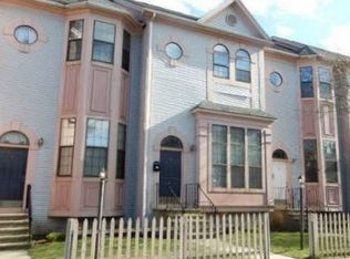 9 Cottage St, Bridgeport, CT 06605