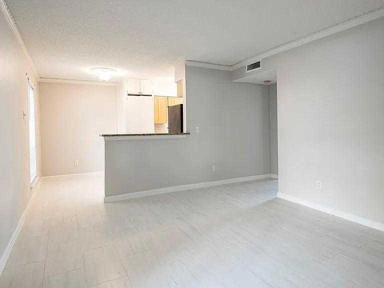 5812 Milton St #105 — Photo 14