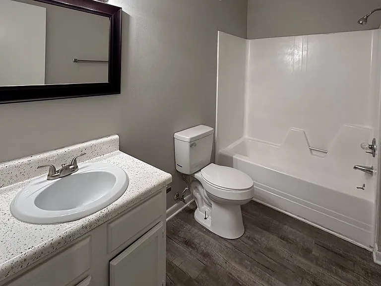 Hickory Hill Apartment Homes — Photo 12