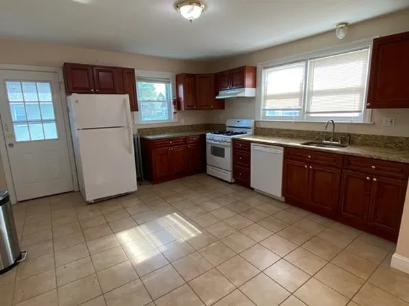 203 Boylston St #2, Watertown, MA 02472