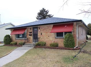 2710 S 11th St, Sheboygan, WI 53081