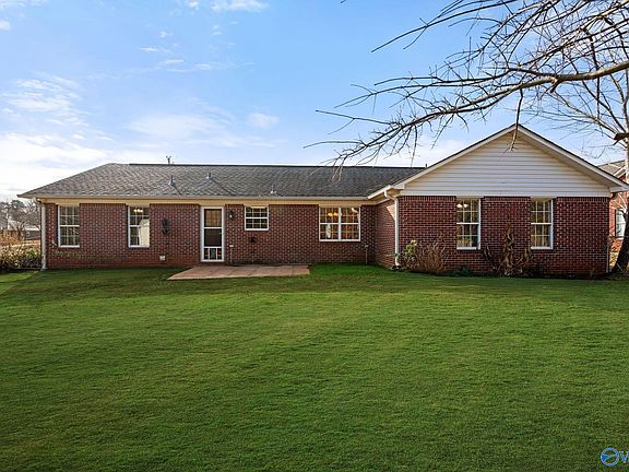 2nd image of 207 Brook Wind Dr