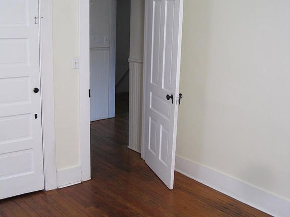 BACK ROOM: Flexible Layout _ Perfect for a guest room, office, or creative space.