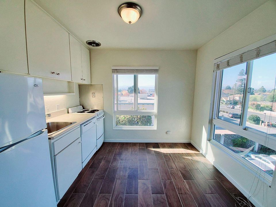 1st image of 902 Peninsula Ave APT 408