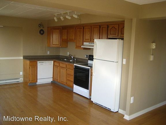 4th image of 530 W Berry St APT 711