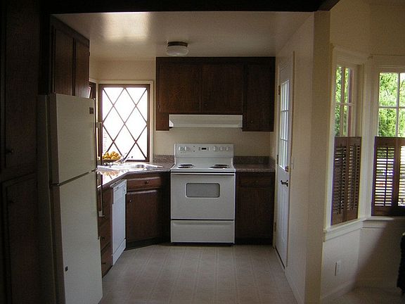 3rd image of 3700 Laurel Ave