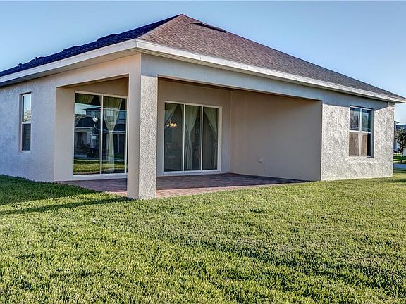 4th image of 15533 Sweet Orange Ave