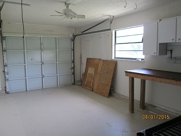 4th image of 137 SW Fairchild Ave