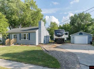 318 10th Ave SE, Waseca, MN 56093