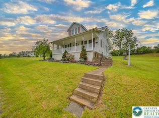 1642 Fairyland Rd, Lehighton, PA 18235