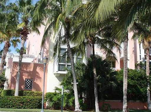 2nd image of 737 Crandon Blvd APT 201