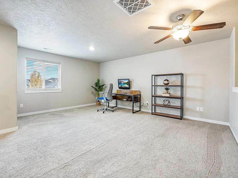 15648 Cumulus Way — Photo 34
