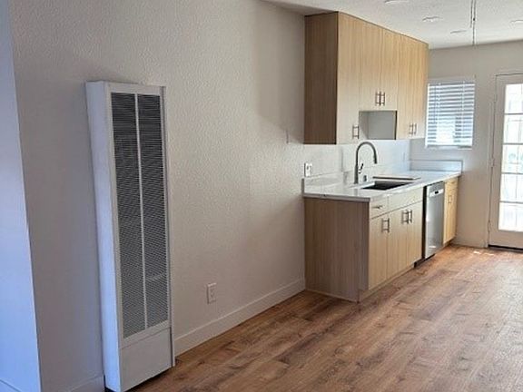 4th image of 4360 41st St #2