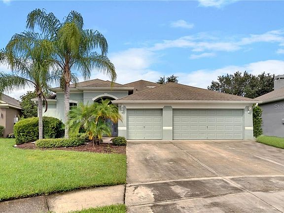 2nd image of 2210 Holly Pine Cir