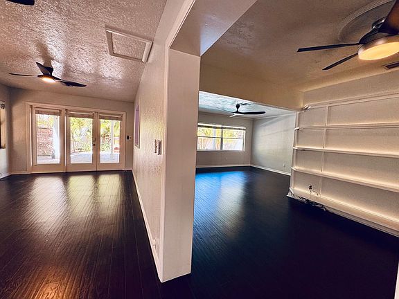 5th image of 4501 Elaine Pl