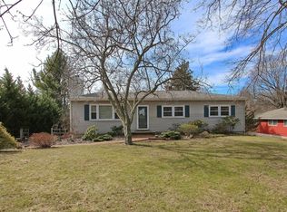 61 Robbins Rd, Branchburg, NJ 08876