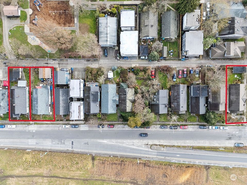 2nd image of 4700 7th Avenue NE