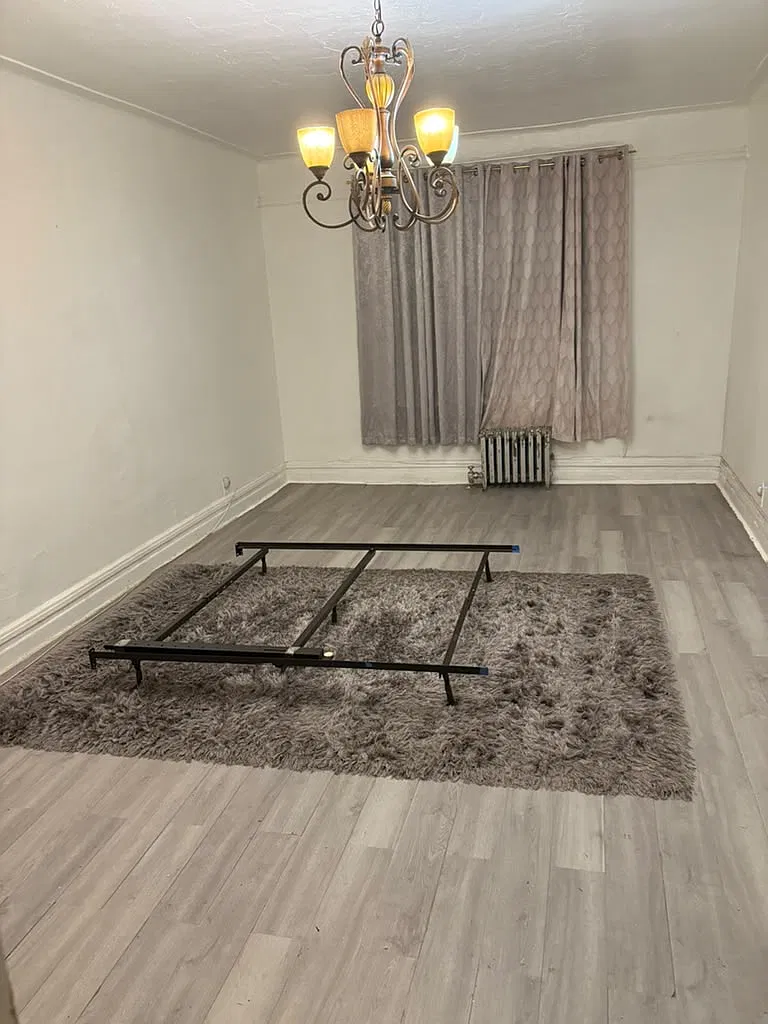 3 bed, $1,200 — Photo 1