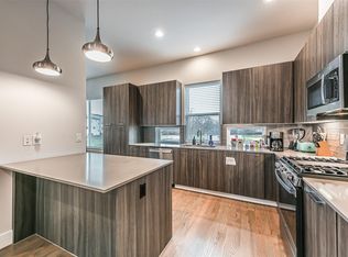 2136 Dennis St, Houston, TX 77004