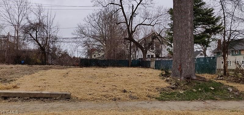 1st image of 1342 E 143rd St