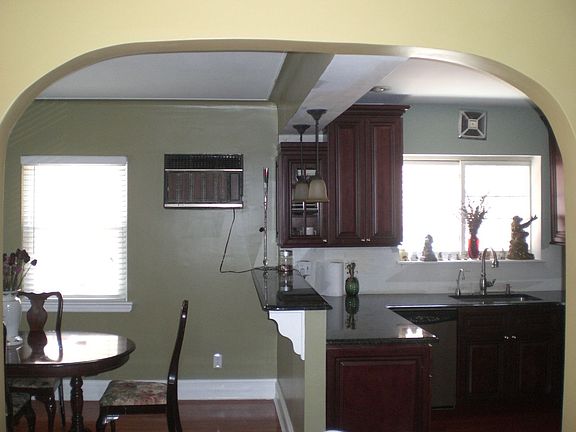 4th image of 3926 Secor Ave