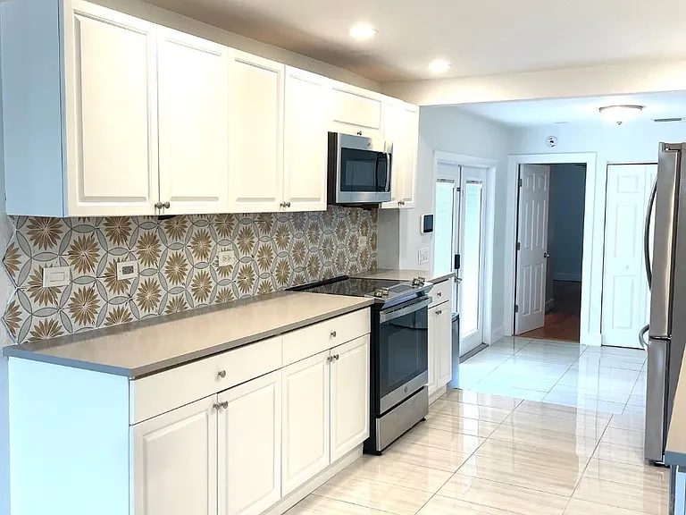Updated Kitchen with new stainless steel appliances