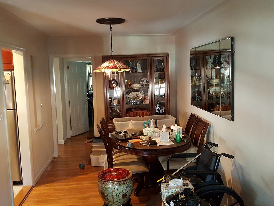 2nd image of 4034 193rd St #2nd