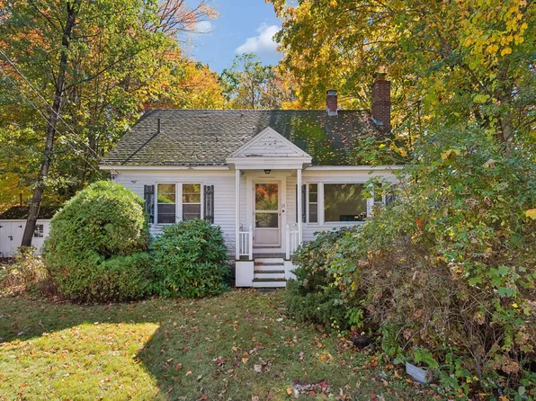 13 Allen Avenue Extension, Falmouth, ME 04105