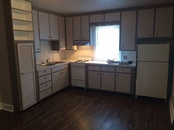 5th image of 104 N Henderson St #A