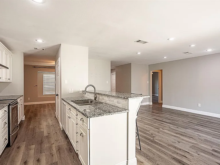 1171 Park Meadow Dr — Photo 10