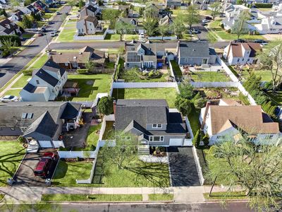 36 Cinque Drive, Farmingdale, NY, 11735