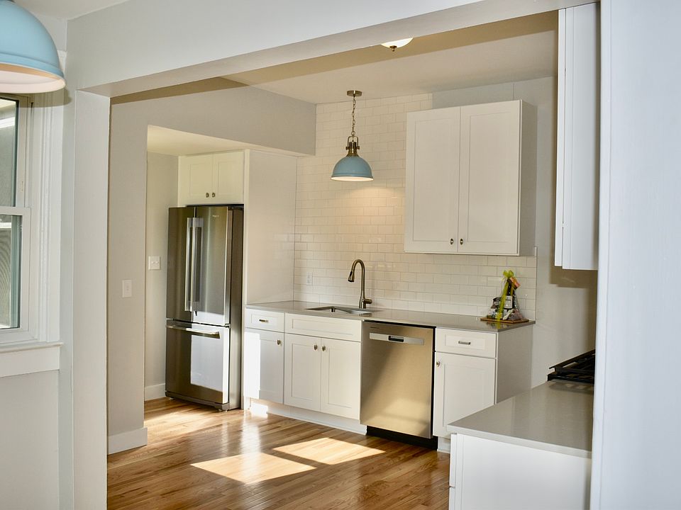 1st image of 662 Kellogg St SE #1