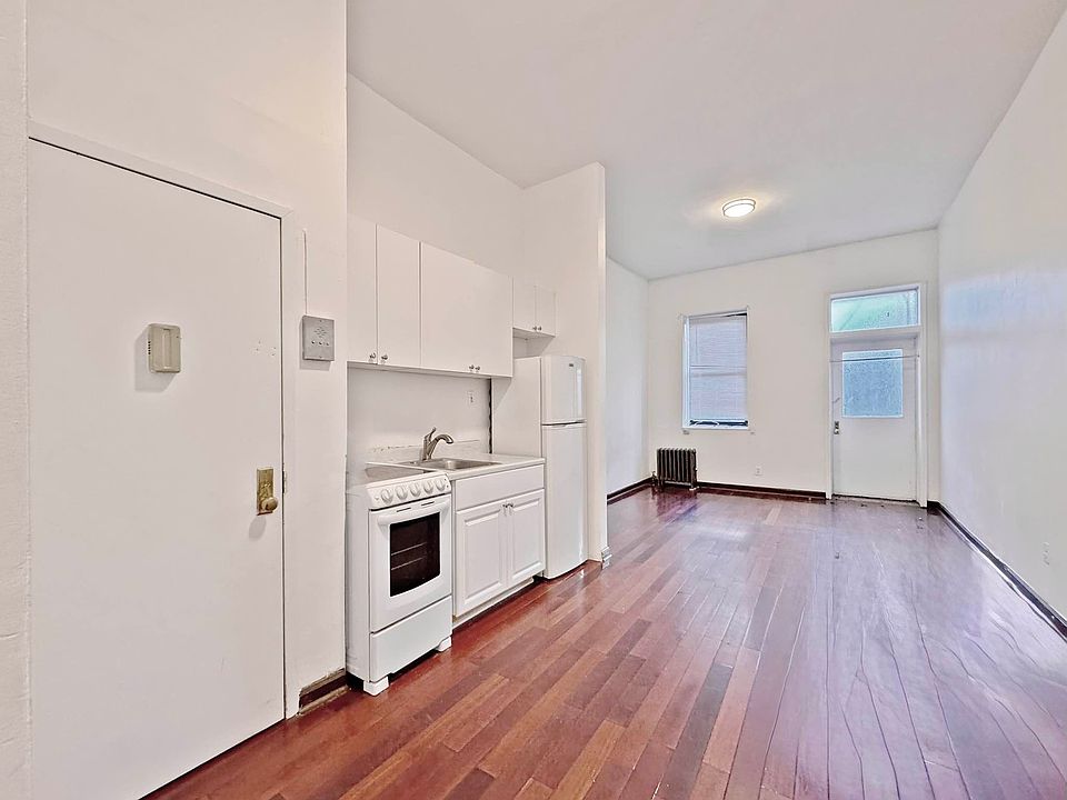 2nd image of 217 Avenue A APT 1RN