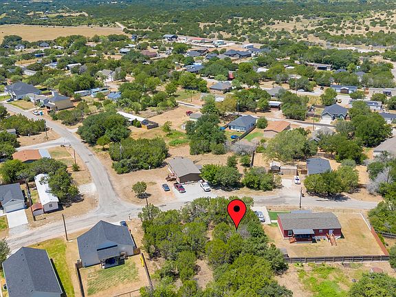 5th image of 2513 Creekview Dr