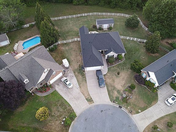 Quiet cul de sac home
