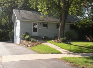 419 Fairview Blved, Rockford, IL 61108