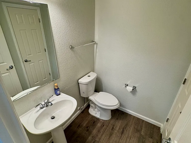 886 Ponderosa Ln — Photo 6