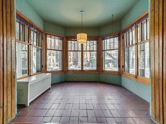 2nd image of 5460 S Hyde Park Blvd
