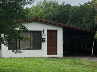 1676 NE 179th St, Miami, FL 33162