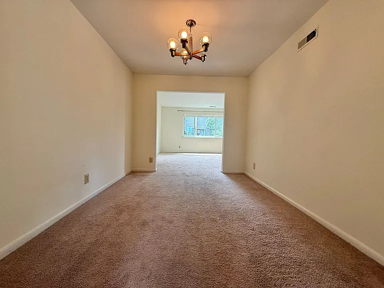 319 Harvest Dr — Photo 7