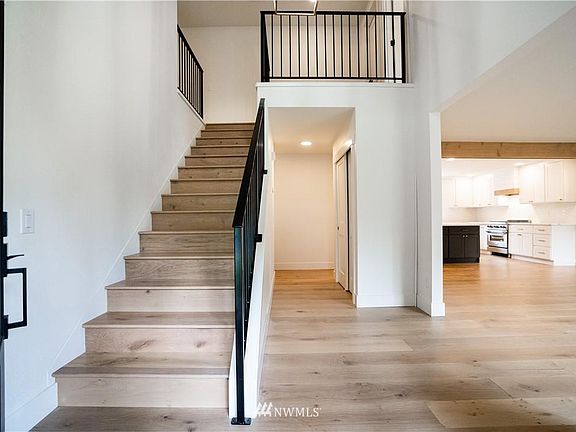 5th image of 2222 Wedgewood Dr SE