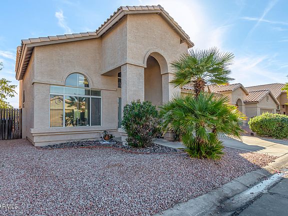 4th image of 1325 E SHEENA Drive